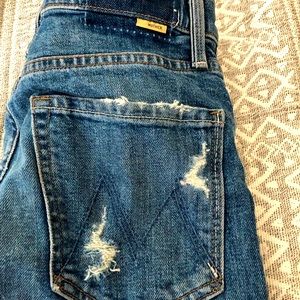 MOTHER - Superior “Tomcat” Distressed Crop jeans